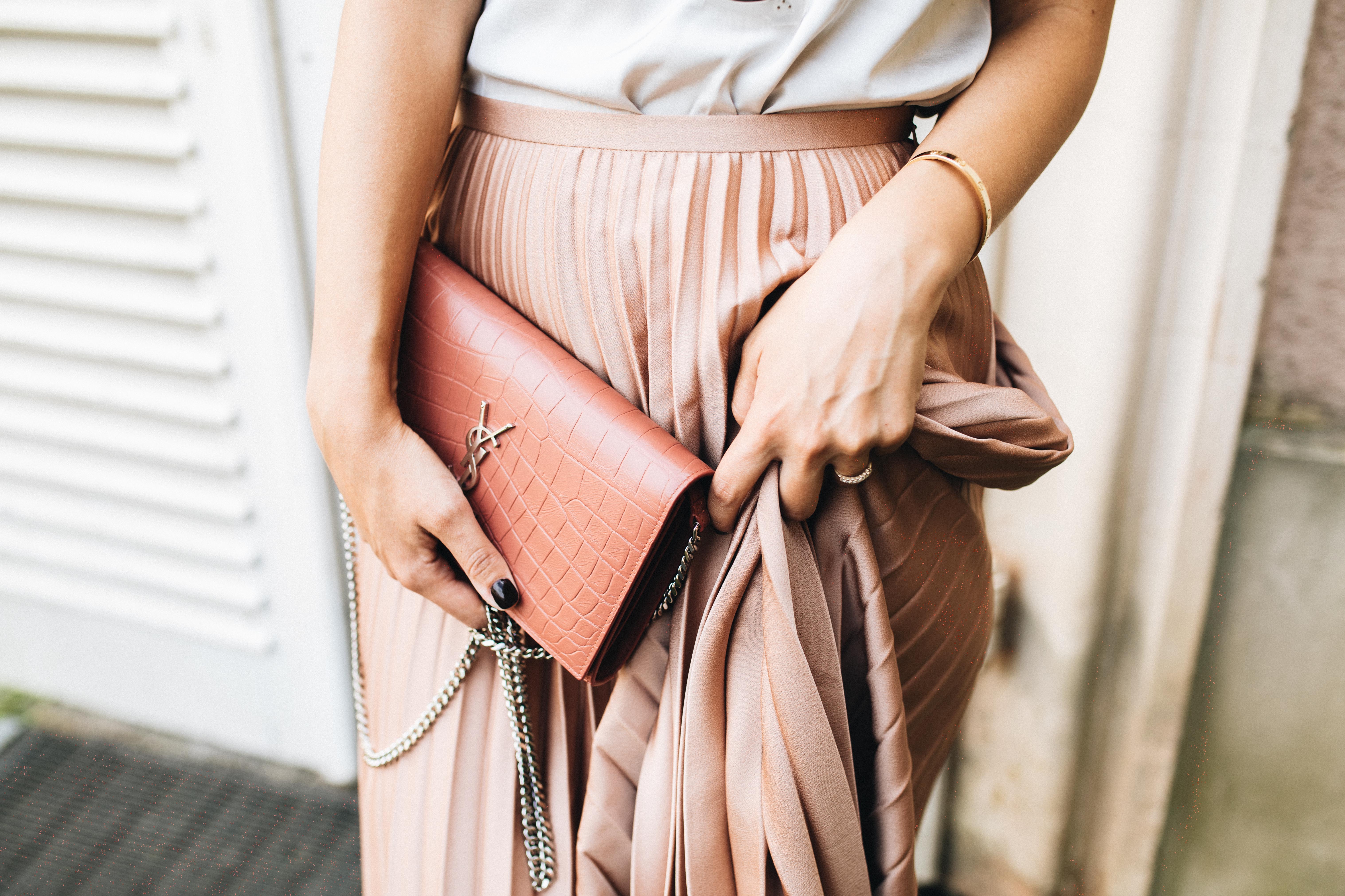 OUTFIT: It's a pleated skirt love affair - You rock my life